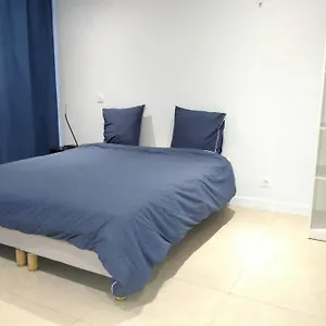 https://studio-sur-jardin-apartment.fr-paris.fr
